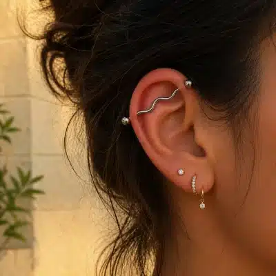 Industrial piercing κυματοειδής μπάρα με σφαιρικές άκρες ασημί NRI0021
