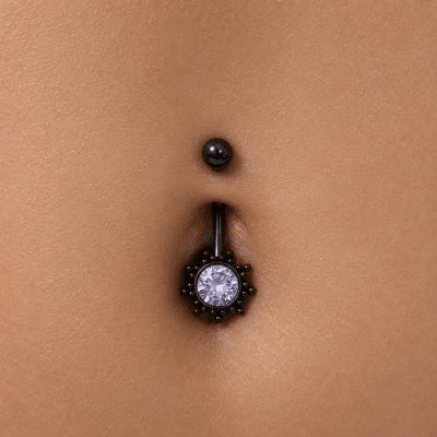 Piercing Αφαλού Μαύρο με Μωβ Ζιργκόν Λουλούδι SA637
