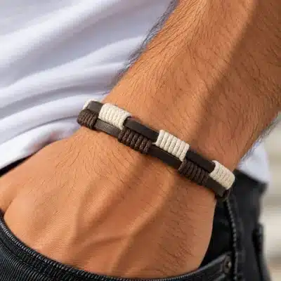Ανδρικό δερμάτινο βραχιόλι καφέ μπεζ – Boho χειροποίητο στυλ MAN128