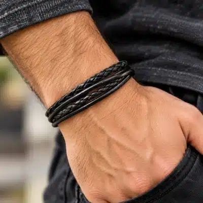 Ανδρικό δερμάτινο βραχιόλι – Minimal μαύρο χειροποίητο MAN162