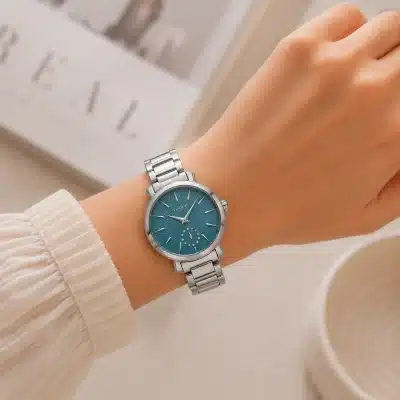 Γυναικείο ρολόι Vogue ασημί με μπλε καντράν 612382